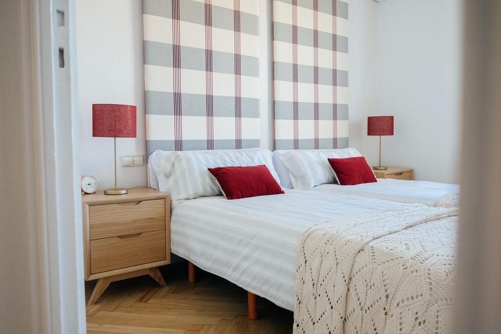 Chung cư 300 m² 5 phòng ngủ, 4 phòng tắm riêng ở Salamanca Madrid Ngoại thất bức ảnh